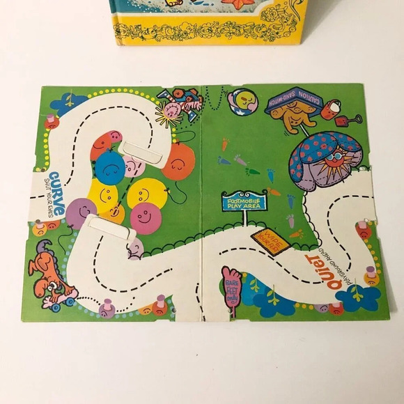 Vintage 1969 Mattel Upsy Downsy Downy Dilly Playset  with Board and Book - Picture 6 of 16